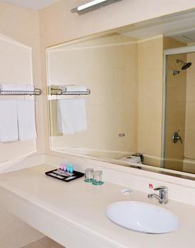 Motel 168 Shanghai Pudong Huinan Metro Station Tesco Xangai Exterior foto