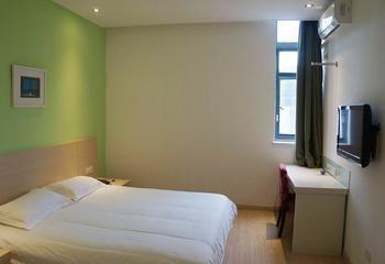 Motel 168 Shanghai Pudong Huinan Metro Station Tesco Xangai Exterior foto